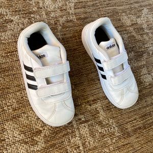 Adidas kids shoe size 10